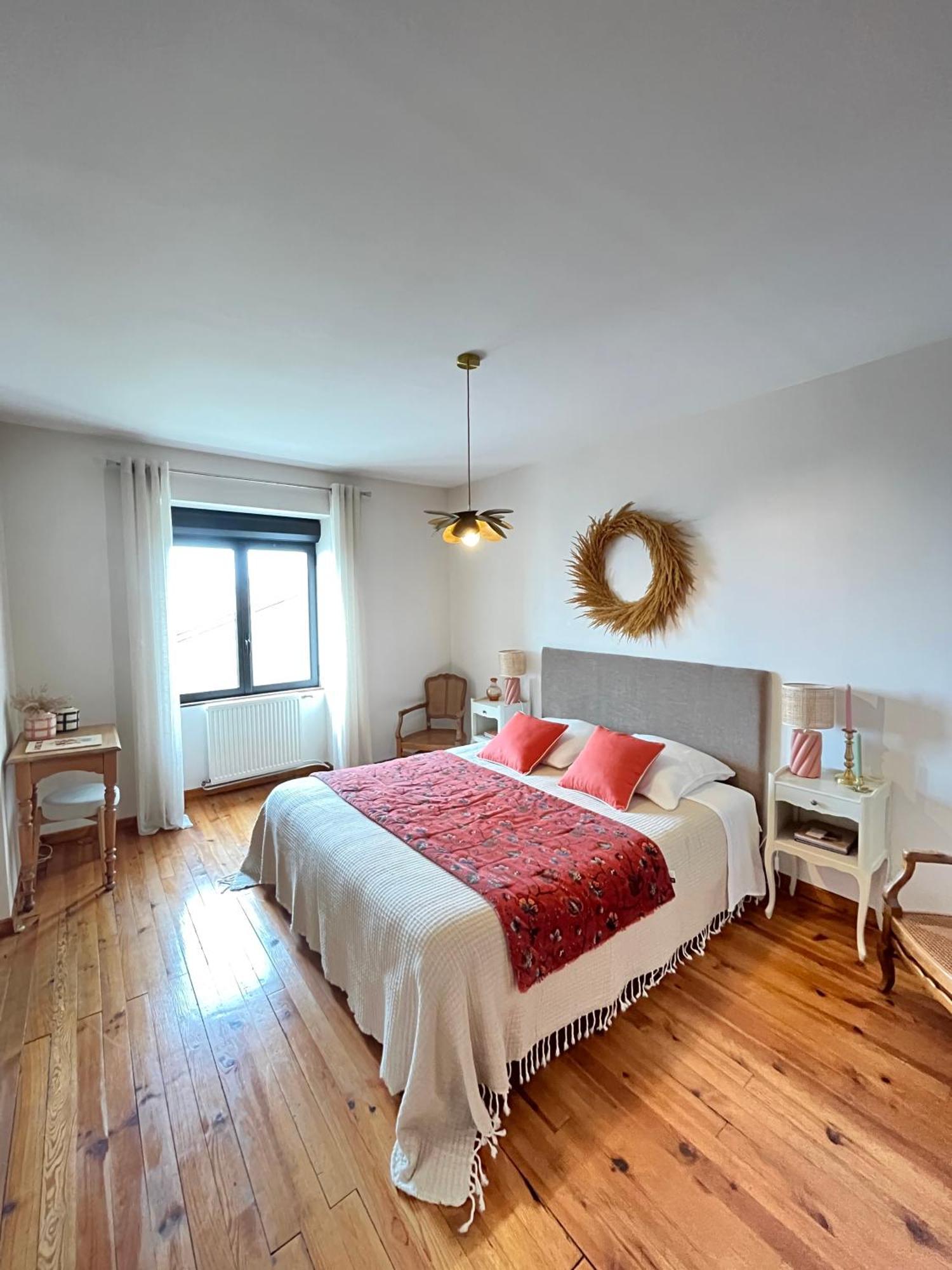 Bed and Breakfast Le Balcon Du Fetre Chiroubles Exterior foto